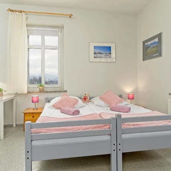 Ośrodek WOJKÓW Kowary koło Karpacza, hotel em Kowary