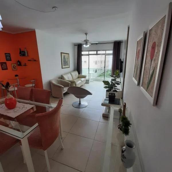 Apartamento próximo a praia - Enseada Guarujá, khách sạn ở Guarujá