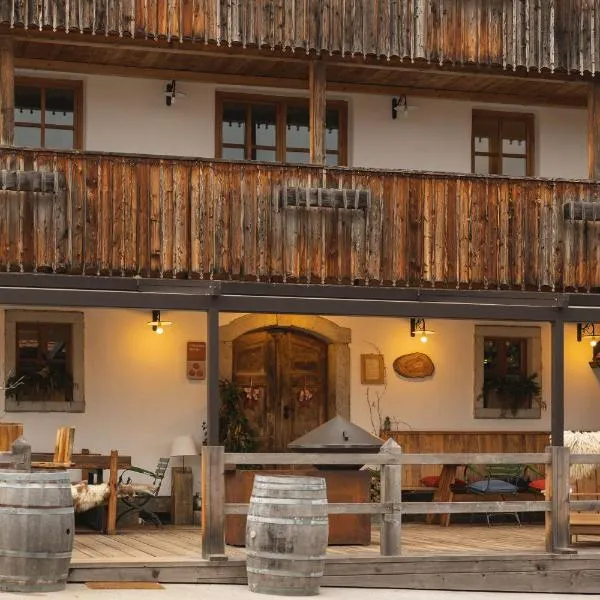 Guesthouse Novak, hotel v destinaci Dvor
