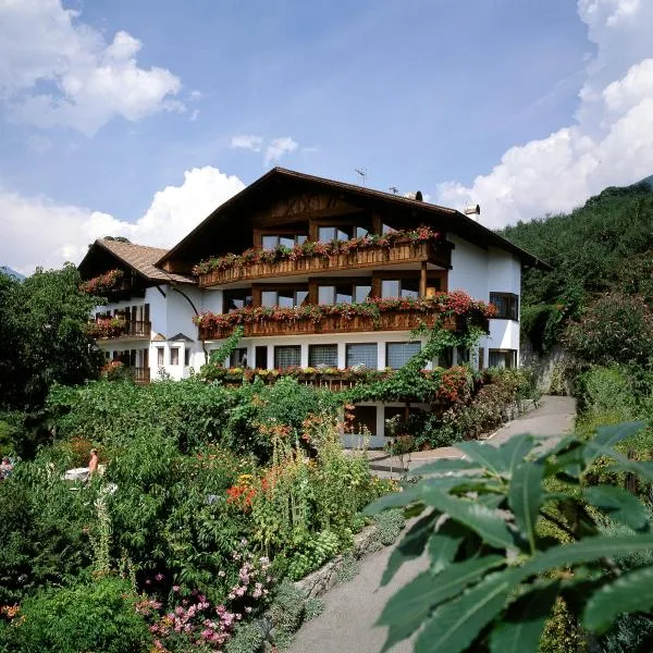 Hotel Garni Lichtenau, hotel v destinaci Schenna