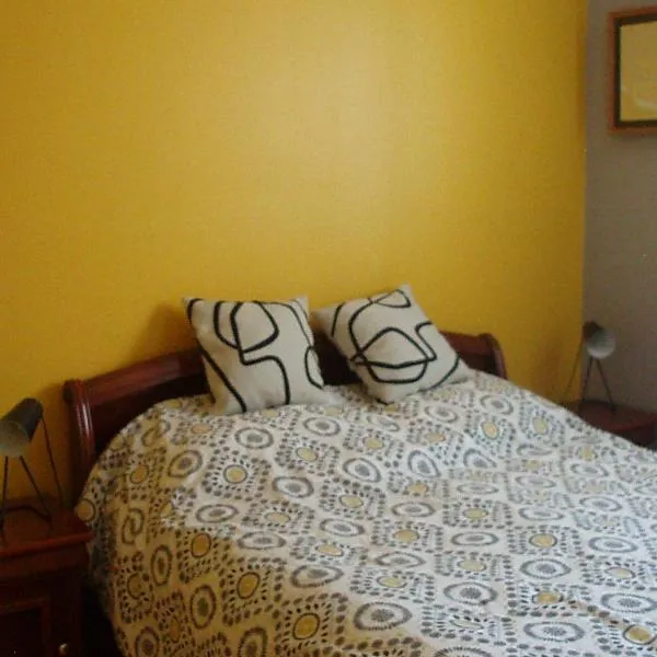 Chez Marie et Gégé, hotel v destinaci Puyréaux