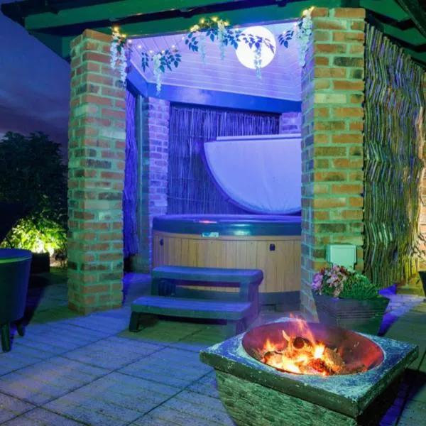 Lincoln Holiday Retreat Cottage with Private Hot Tub, hotel di North Scarle