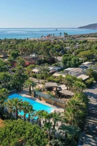 Ramatuelle, Plage de Pampelonne, Bungalow La Toison d Or Saint Tropez 4D05, отель в Сен-Тропе