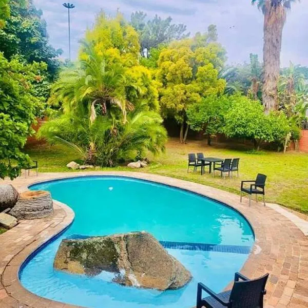 ALBATROSSWAYS LODGE, hótel í Sandton
