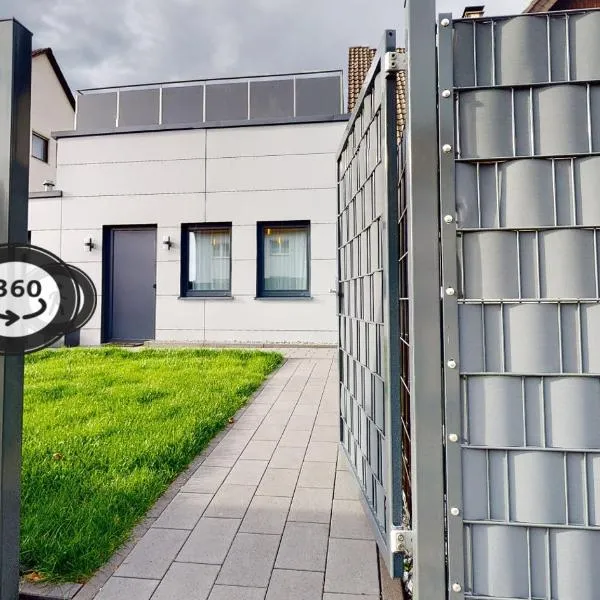 Apartmenthaus Çelik Bielefeld Süd Senne Parkplatz 24h Self Check In, готель у місті Білефельд