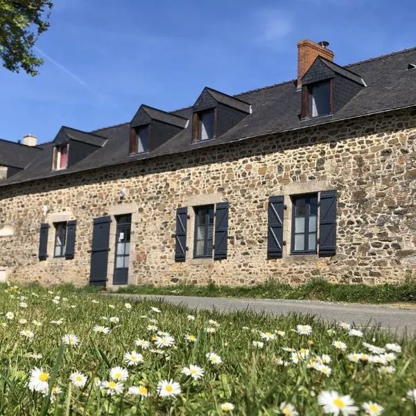 Gite Bonaty, hotel in Soulgé-sur-ouette