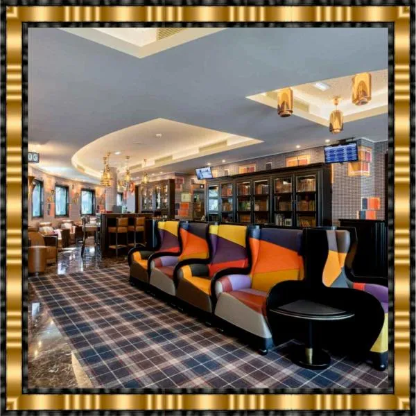 Hotel Jaguar Oporto - Airport to Hotel and City Center and Vice-Versa is a Free and Continuous Shuttle Service from 7AM to 8PM, hotel v Portu