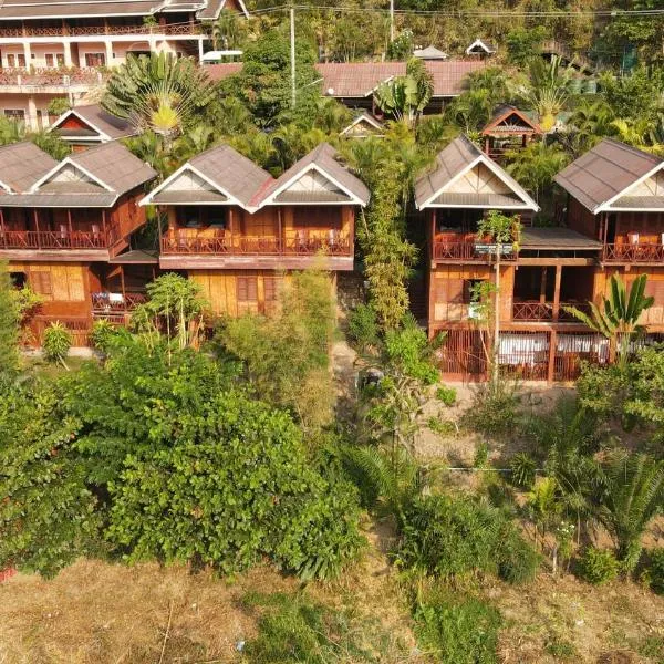 Mekong Riverside Lodge, hôtel à Pakbeng