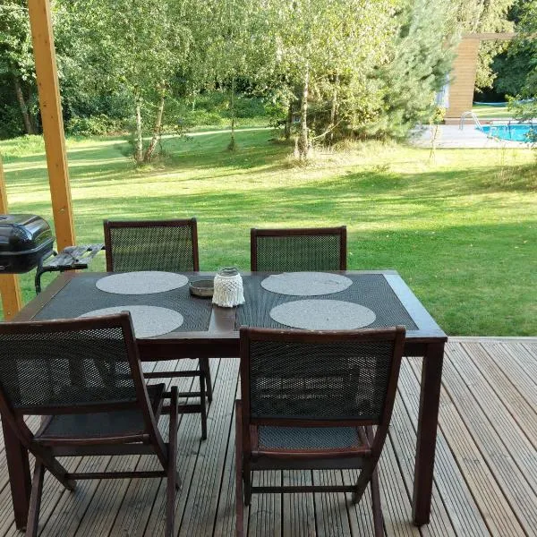 Dom nad Stawem, hotel in Wielgie