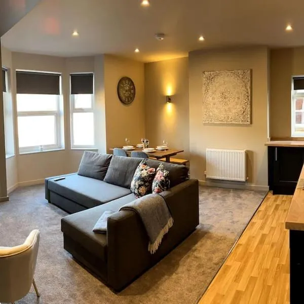 Spacious 2BR Duplex near Loughborough University Sleeps 6, hotel di Loughborough