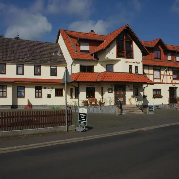 Deutsches Haus Hotel Restaurant Gastwirtschaft Biergarten am Radweg Bermuthshain, hotel in Nieder-Moos