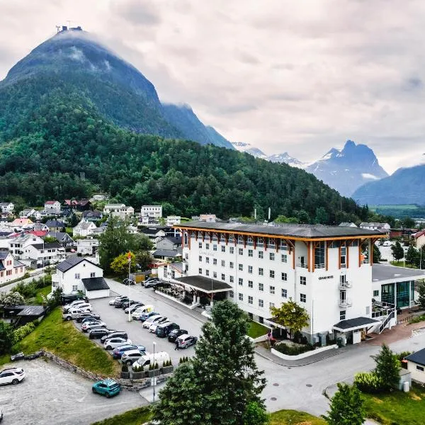 Grand Hotel - by Classic Norway Hotels, hotell på Åndalsnes