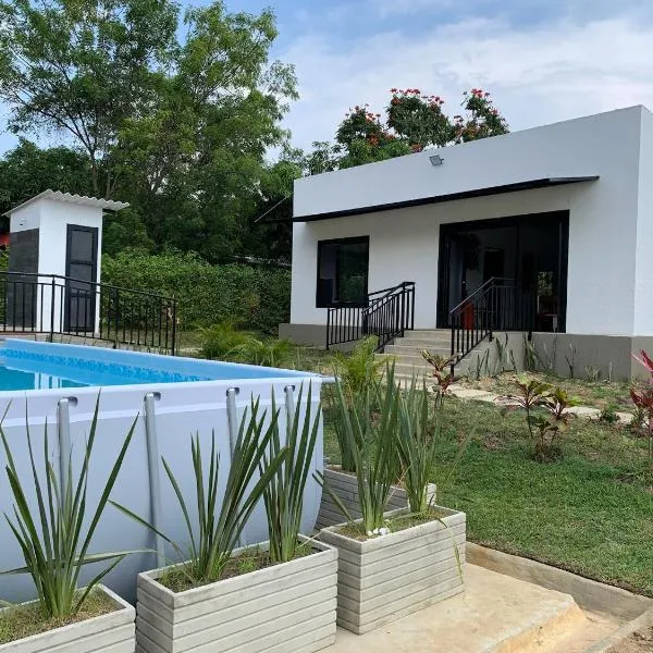 Acogedora cabaña, naturaleza, familia - NUEVA - ANAPOIMA, hotel v destinaci Anapoima