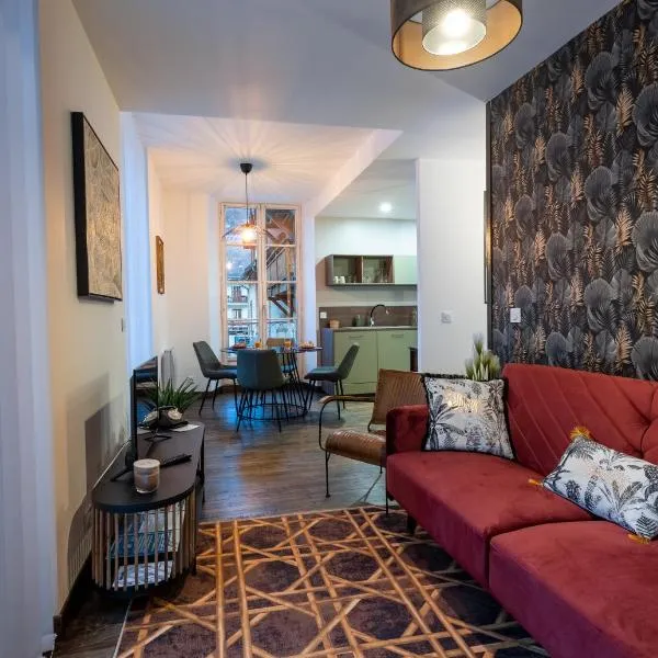 Appartement Grenat Bourg d'Oisans, hotel in Le Bourg-dʼOisans
