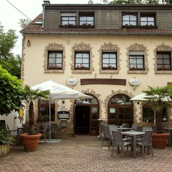 Hotel zur Klause, khách sạn ở Völklingen