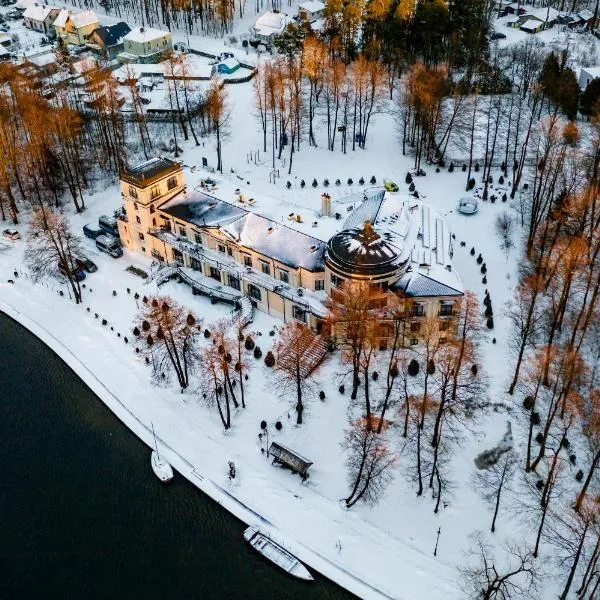 Medical & SPA "Pałac na Wodzie" Falkowski Augustów, hotel v destinaci Augustov