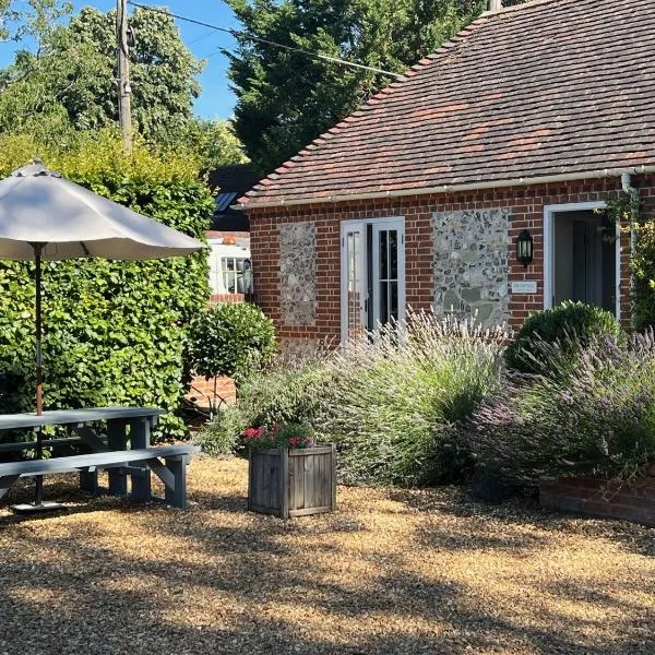 Stonehenge Cottages, hotel di Winterbourne Stoke