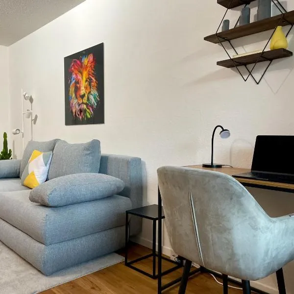 Modernes Apartment I Parkplatz I Netflix I Zentrum، فندق في رنينغن