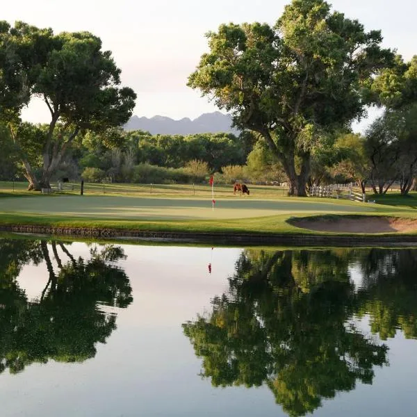 Tubac Golf Resort & Spa โรงแรมในAmado