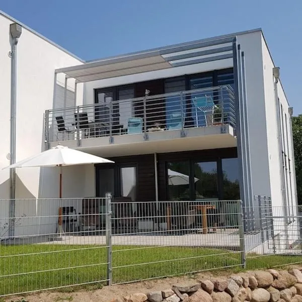 Ferienwohnung Seeblick, hotel u gradu 'Altefähr'