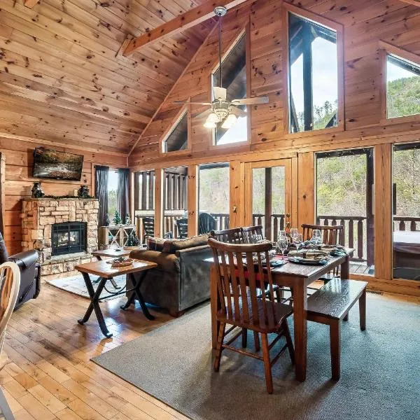 Cubby Bear Smoky Mountain Cabin - Summer Specials!, hotel v destinaci Sevierville