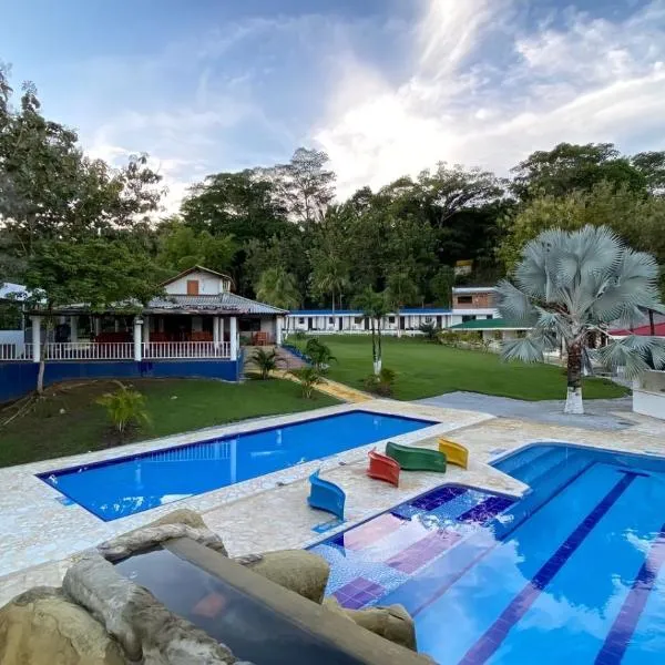 HTL campestre aguas vivas, hotel v destinaci Doradal