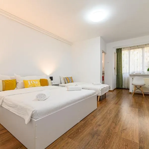JAD Family Apartments & Studios, hotel in Braşov