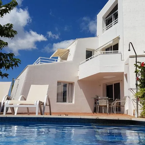Starbal Love, hotel v destinaci Es Castell