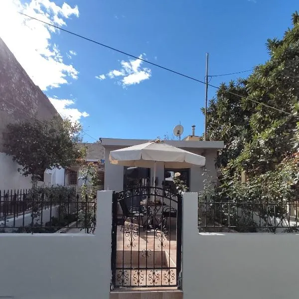 Irini's Home - Pitsidia，位于皮特斯迪亚的酒店