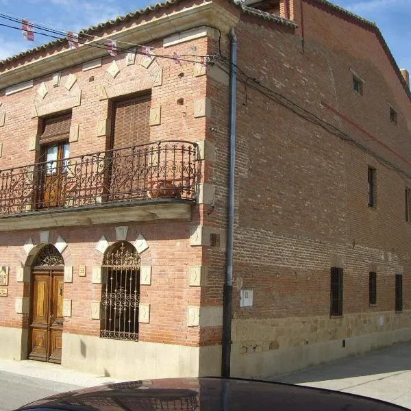 Casa Rural El Saúco, hotel v destinaci Fuentesaúco