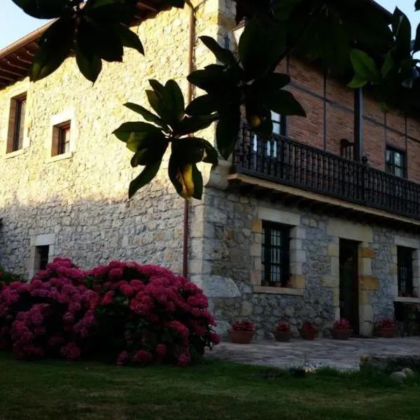 Posada San Tirso, hotel in Toñanes