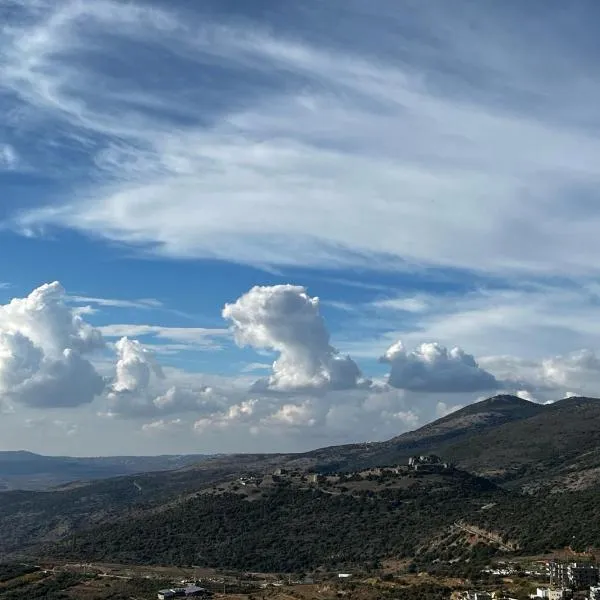 OPEN SKY, hotel in Ein Kinya