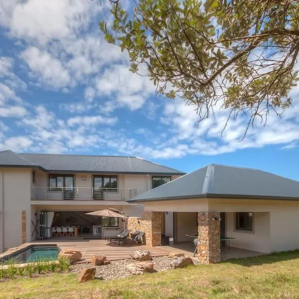 Umthi Lodge, Wildlife, Pool, Power Inverter、ケントン・オン・シーのホテル