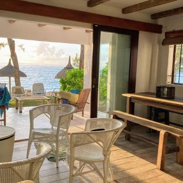 BlueMoon Studio on the Beach!, hotel v destinaci Trou dʼ Eau Douce