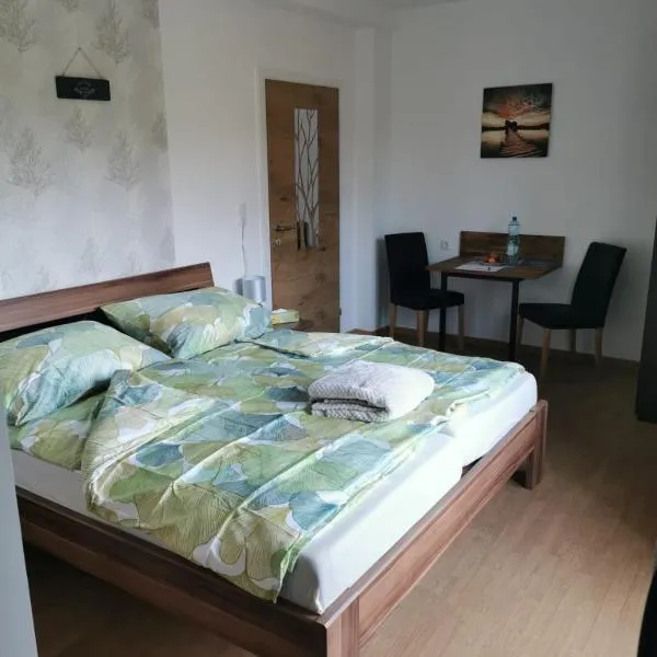 HomeW4 - Tiny Apartment, hotell sihtkohas Neunagelberg