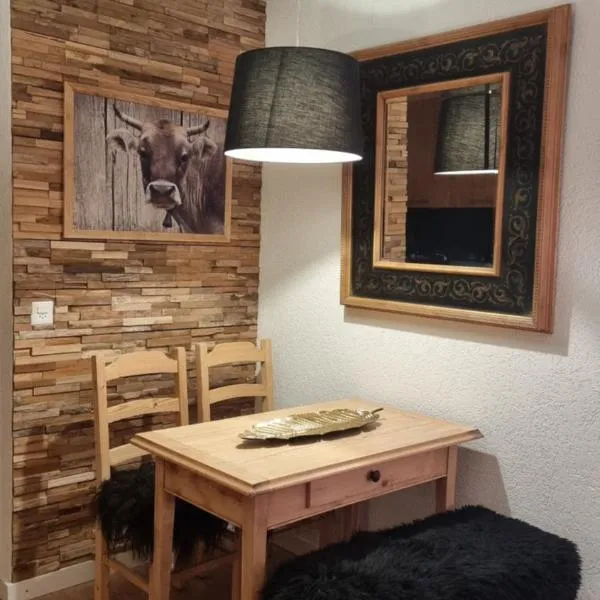 Superbe studio avec parking privé, hotel en Crans-Montana