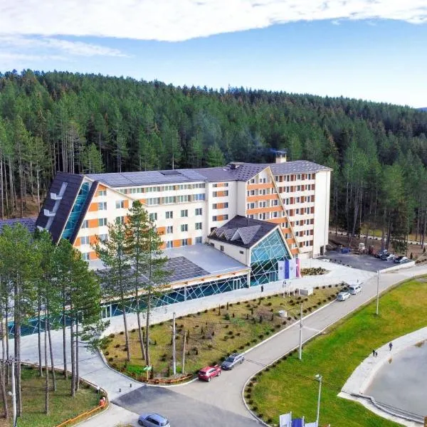 Hotel Borovi Forest Resort & Spa, hotel di Sjenica