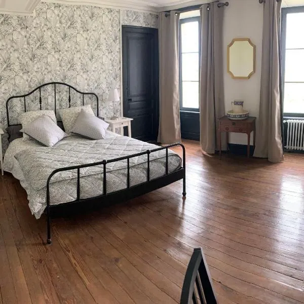 CHÂTEAU DE FRANQUETOT & D Day Collins Museum, hotell i Sainte-Mère-Église