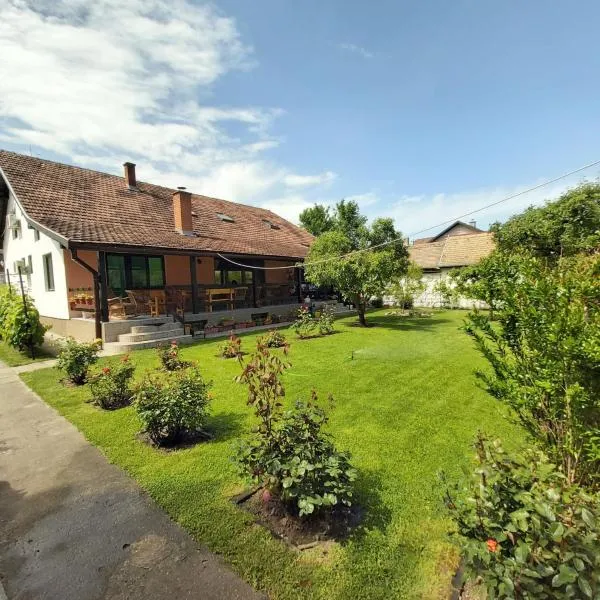 LAVRNIĆ, hotel v destinaci Apatin