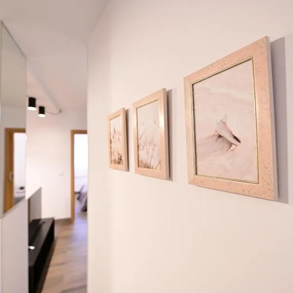 4 Mares Apartamentos M, hotel in Loredo