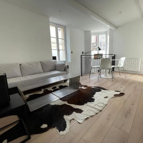 ღ Le Loft Bleu - Cocon élégant & central, hotel u gradu Bordo