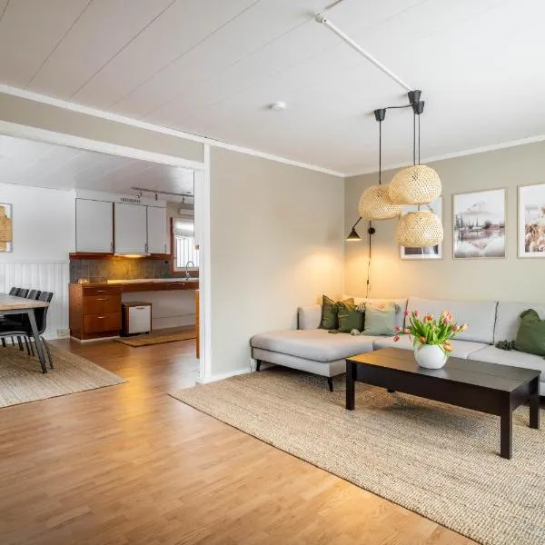 Spacious Villa located in Beautiful High Coast, hotel v destinaci Domsjö
