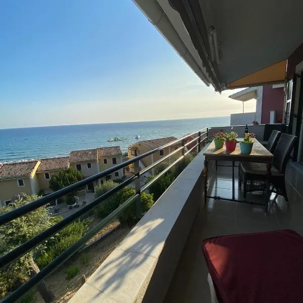 Daydream Seaview Deluxe Home 152 by New Era in Glyfada beach Corfu, hotelli kohteessa Glyfada