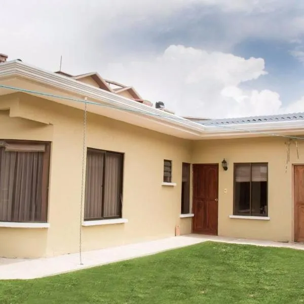 Comfortable & Sunny House in La Paz, hotel em La Paz