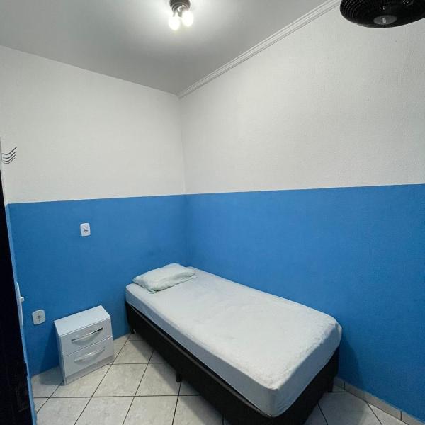 Portaria e circulação de hóspedes só até 23 horas - Reabre às 5 horas - Compartilhado Tompell Hostel - Foto 2