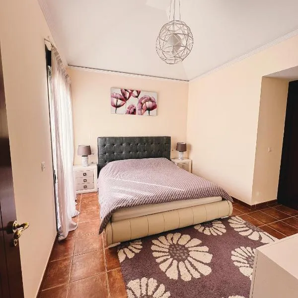 Bungalow with 2 bedrooms, Playa la Tejita, hotel in El Médano