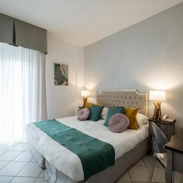 Hotel Continental, hotel Senigalliában