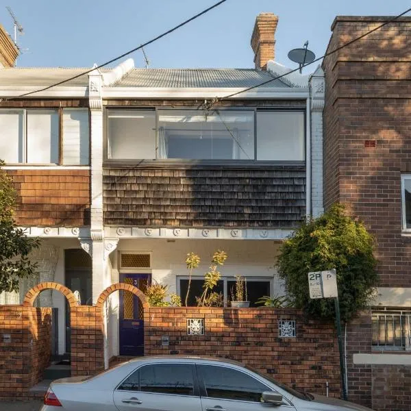 Sunny 2BR Surry Hills Apartment, hotel a Sydney