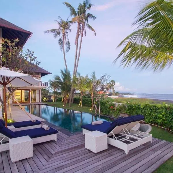 Beachfront Luxury, Villa Purnama, hotel em Ketewel