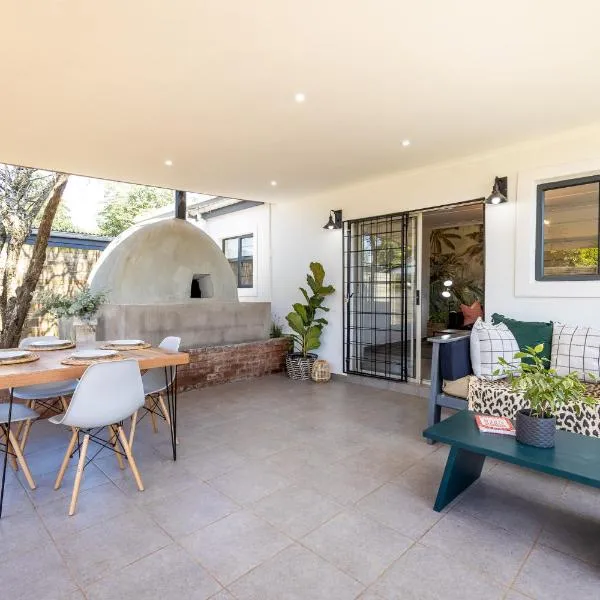 No 1 Dicks Street Apartment, hotel v destinaci Howick